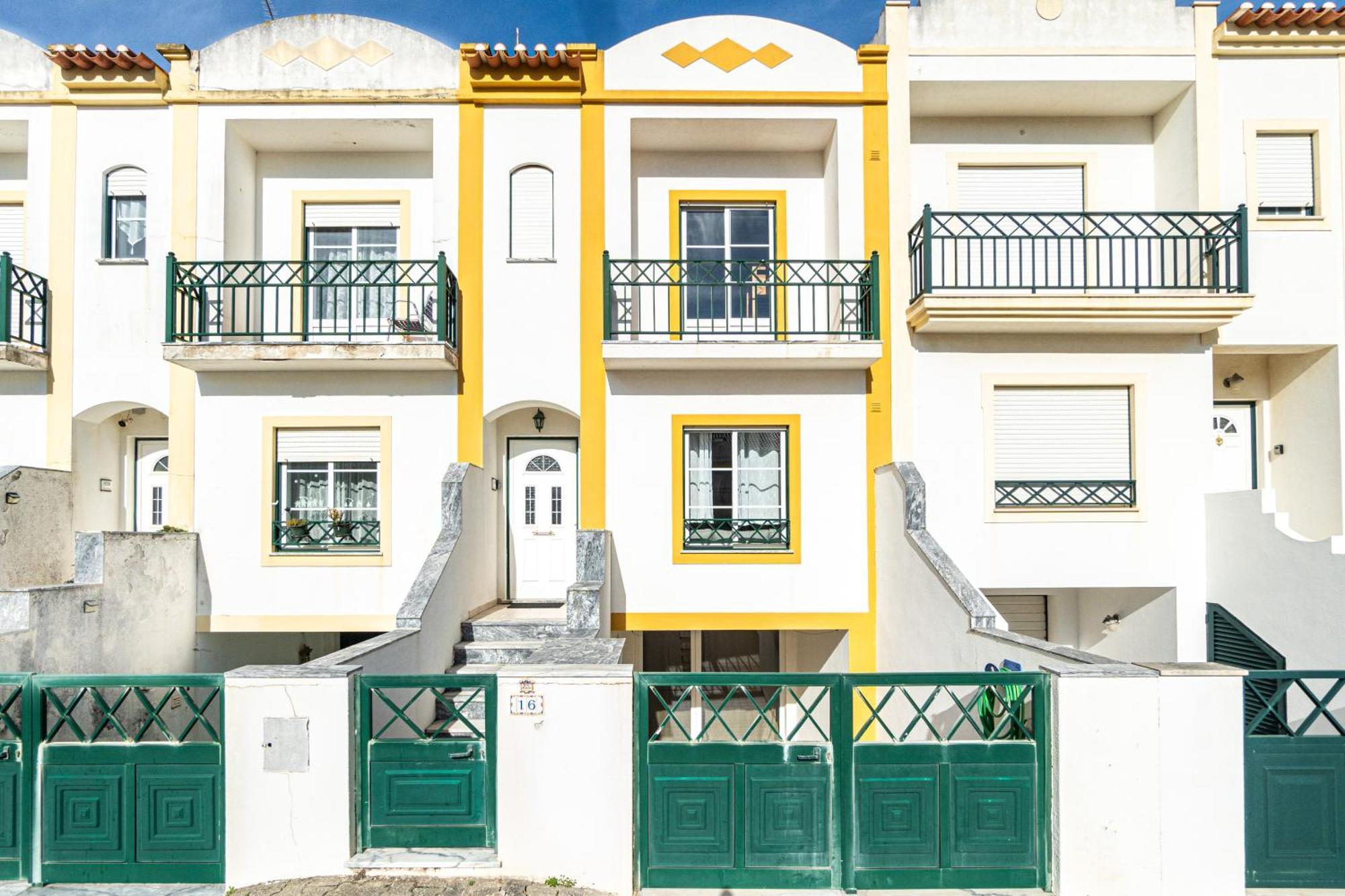 Willa Baleal Happiness Surf House Ferrel  Zewnętrze zdjęcie